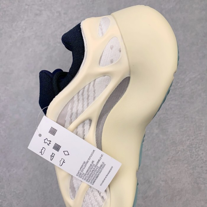 Adidas Yeezy 700 V3 Azael