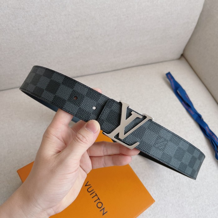 Louis Vuitton Belt 1 (width 4cm)