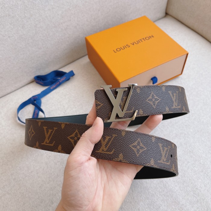 Louis Vuitton Belt 1 (width 4cm)