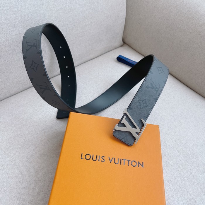 Louis Vuitton Belt 1 (width 4cm)
