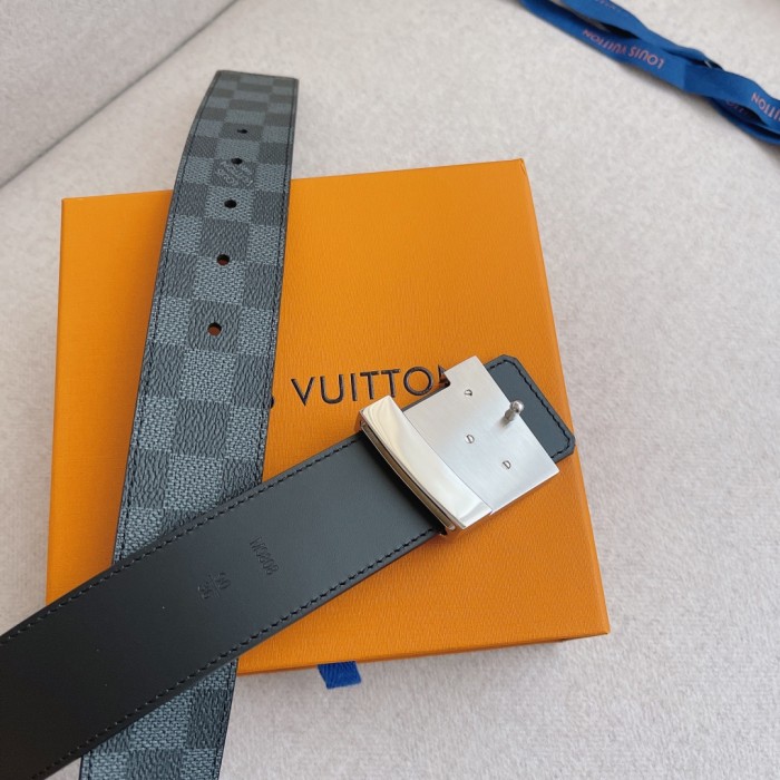 Louis Vuitton Belt 1 (width 4cm)