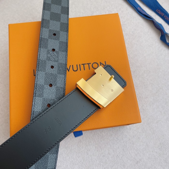 Louis Vuitton Belt 1 (width 4cm)