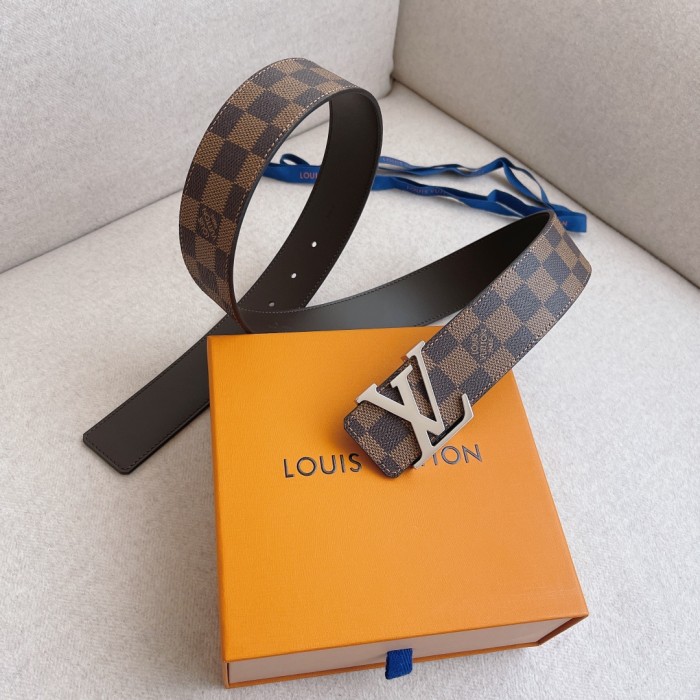 Louis Vuitton Belt 1 (width 4cm)