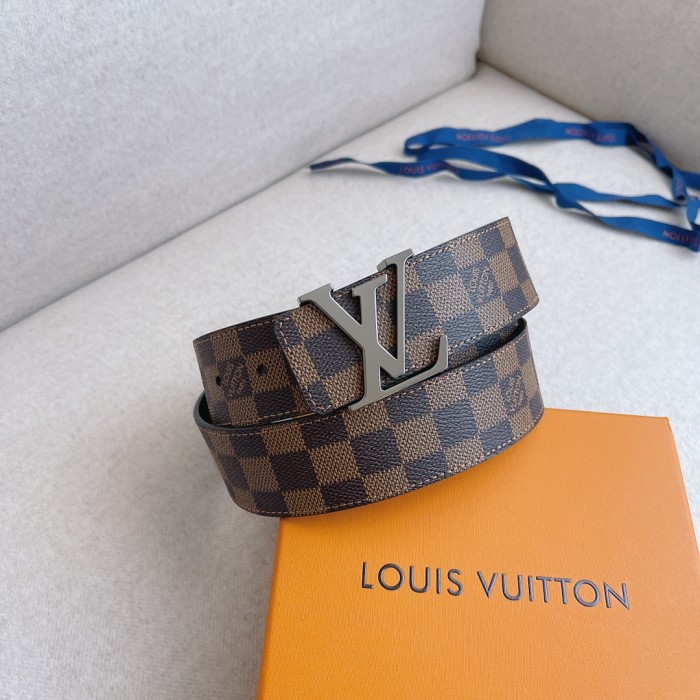 Louis Vuitton Belt 1 (width 4cm)