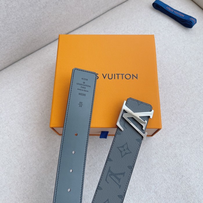 Louis Vuitton Belt 1 (width 4cm)