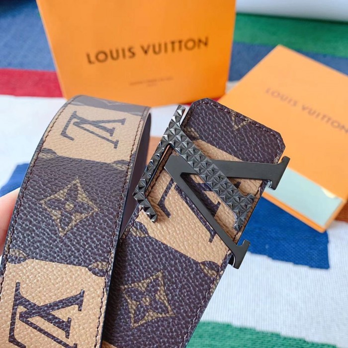 Louis Vuitton Belt 2 (width 4cm)