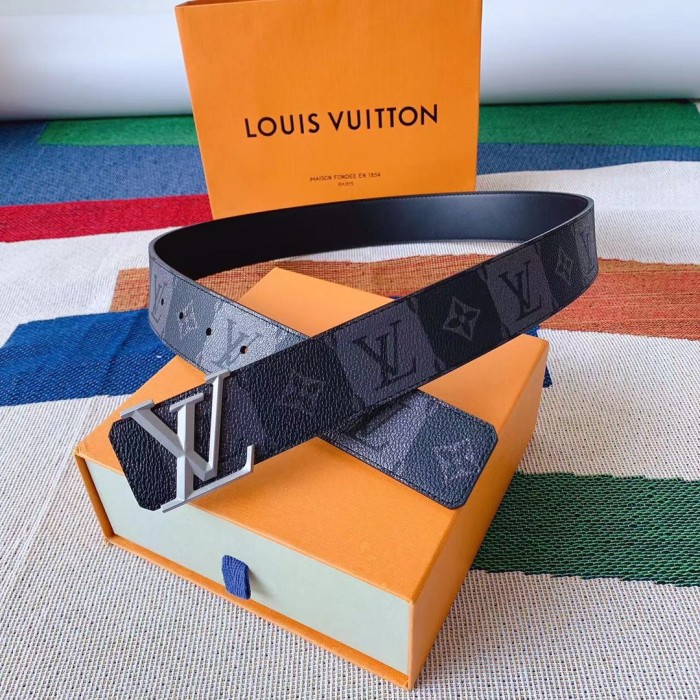 Louis Vuitton Belt 2 (width 4cm)