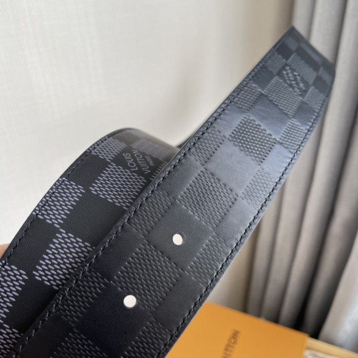 Louis Vuitton Belt 6 (width 4cm)