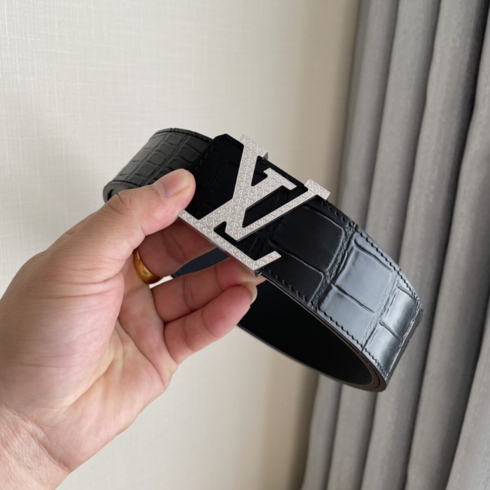 Louis Vuitton Belt 6 (width 4cm)