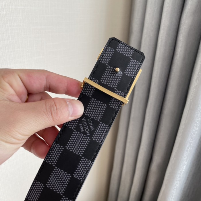 Louis Vuitton Belt 6 (width 4cm)