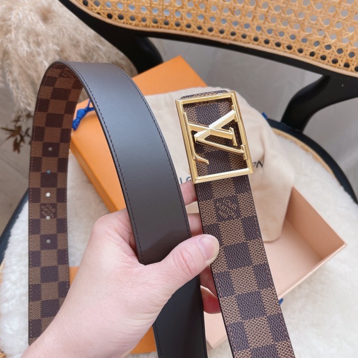 Louis Vuitton Belt 3 (width 4cm)