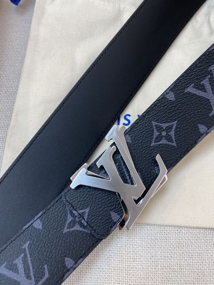 Louis Vuitton Belt 5 (width 4cm)