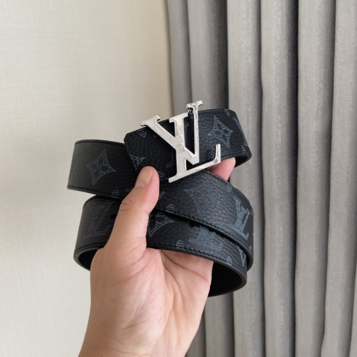 Louis Vuitton Belt 7 (width 4cm)