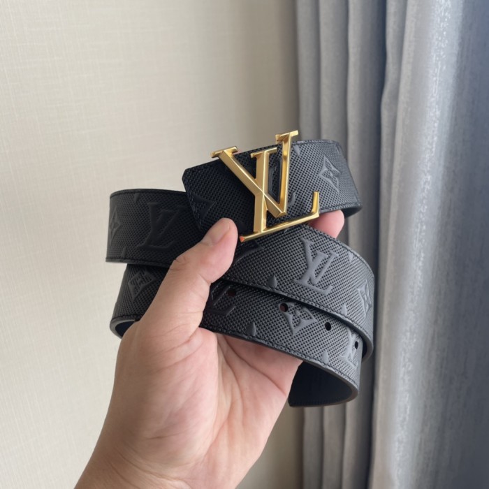 Louis Vuitton Belt 7 (width 4cm)