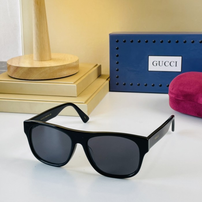 Sunglasses Gucci GG0341S size: 56口17-150