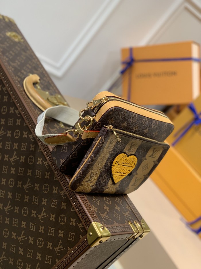 Handbag Louis Vuitton M45965 Virgil Abloh size 25.0 x 18.5 x 7.0cm