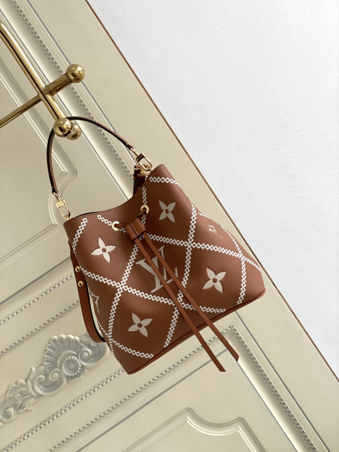 Handbag Louis Vuitton 46029 46023 NéoNoé size：26 x 26 x 17.5 cm