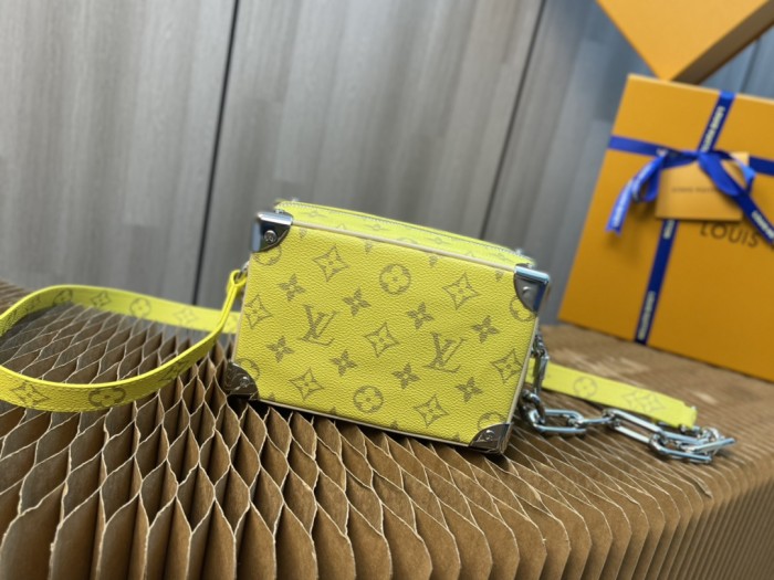 Handbag Louis Vuitton MINI SOFT TRUNK M68906 size 18.5x13x8cm