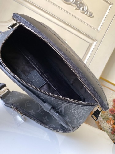 Handbag Louis Vuitton M42906 size 28.0 x 18.0 x 5.0 cm