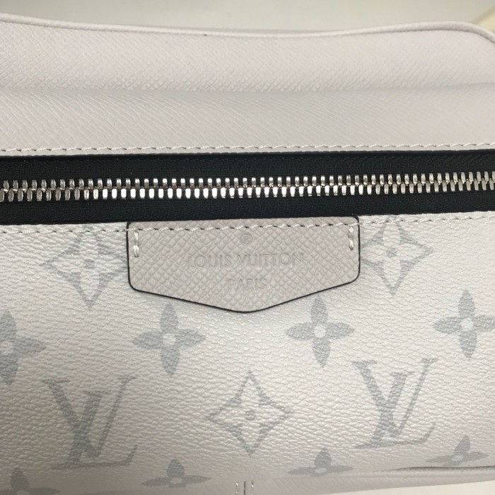 Handbag Louis Vuitton M30247 M30251 size 21*17*5cm