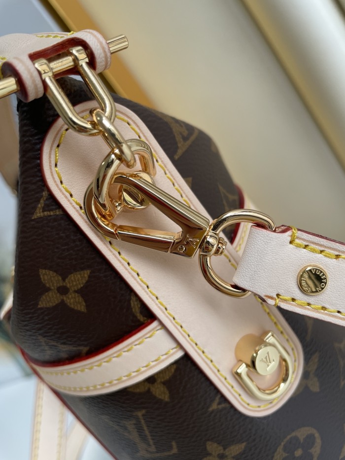 Handbag Louis Vuitton M43587 size 22×23×14cm
