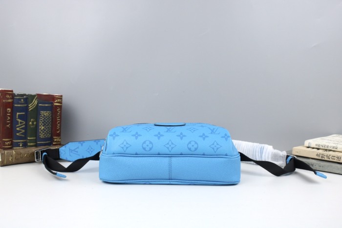 Handbag Louis Vuitton M30429 size 29.5*20*10.5cm