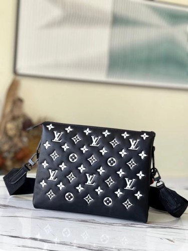 Handbag Louis Vuitton M59398 size 26 x 20 x 12cm