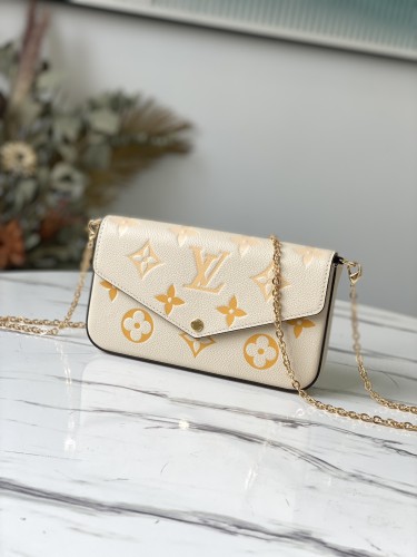 Handbag Louis Vuitton M80498 M69977 size 21 x 12 x 3 cm