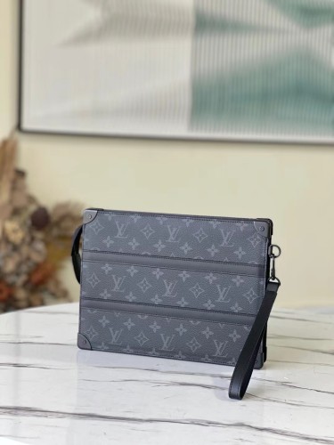 Handbag Louis Vuitton M45937 size 28 x 21 x 3.5cm