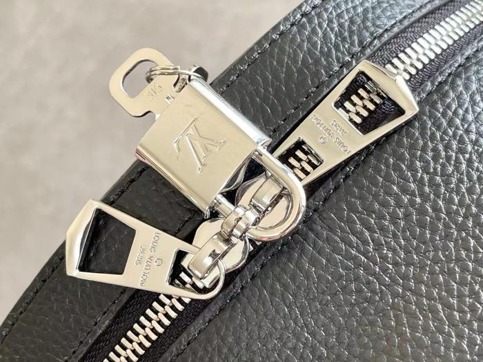 Handbag Louis Vuitton M53439 M42687 M57288 size 31X43X13CM 
