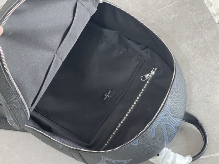 Handbag Louis Vuitton M53439 M42687 M57288 size 31X43X13CM 