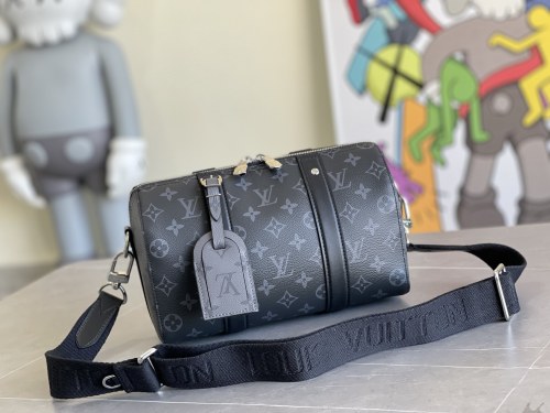 Handbag Louis Vuitton M45936 size 27 x 17 x 13 cm