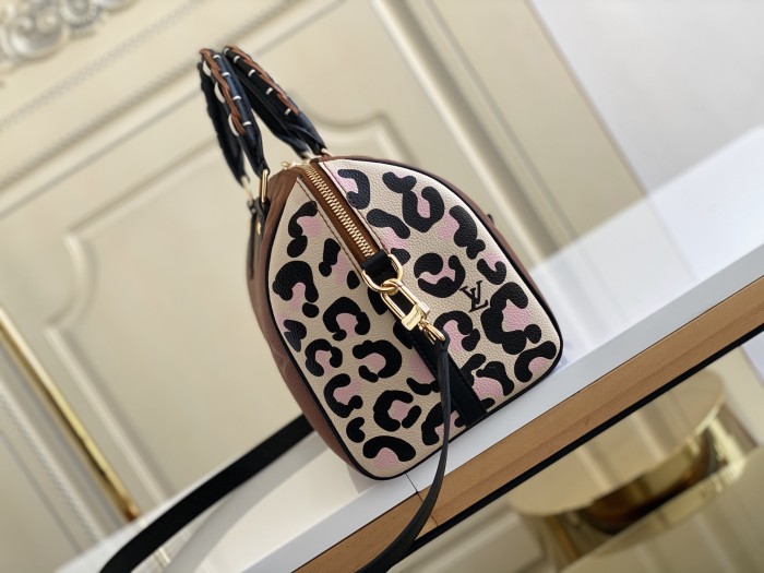 Handbag Louis Vuitton M58524 M45840 size 25x19x15cm