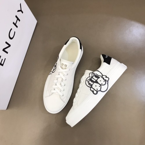 Givenchy Urban Street Logo-print Leather Sneakers 46