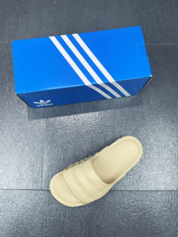 adidas Adilette 22 Slides St Desert Sand