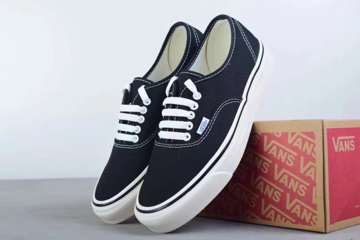 Vans Authentic