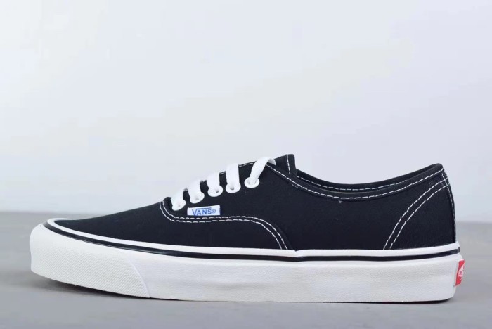 Vans Authentic