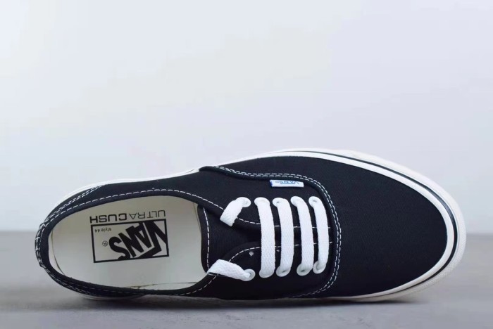 Vans Authentic