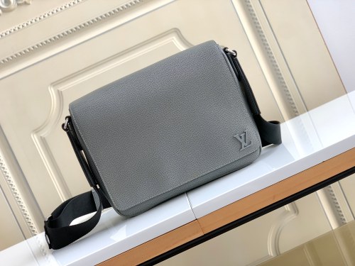 Handbag Louis Vuitton M30851 size 26 x 20 x 7cm