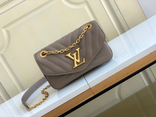 Handbag Louis Vuitton M20838 size 21 x 12 x 9cm