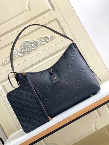 Handbag Louis Vuitton 46288 size 39x 30x 15cm 