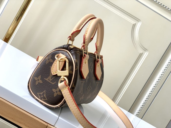 Handbag Louis Vuitton M81085 size 16.0 x 11.0 x 9.0 cm