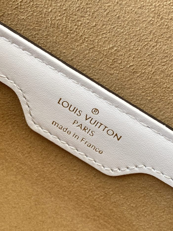 Handbag Louis Vuitton M81485 size 20x10x10cm