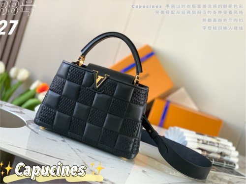 Handbag Louis Vuitton M59225 size 27 x 18 x 9
