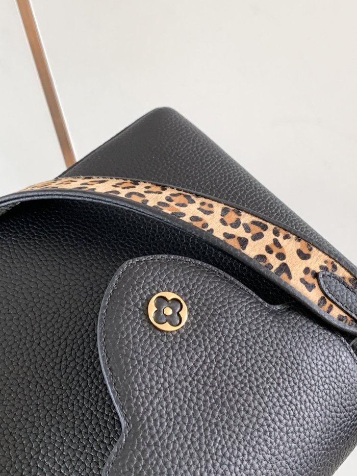 Handbag Louis Vuitton M57216 size 31.5 x 20 x 11