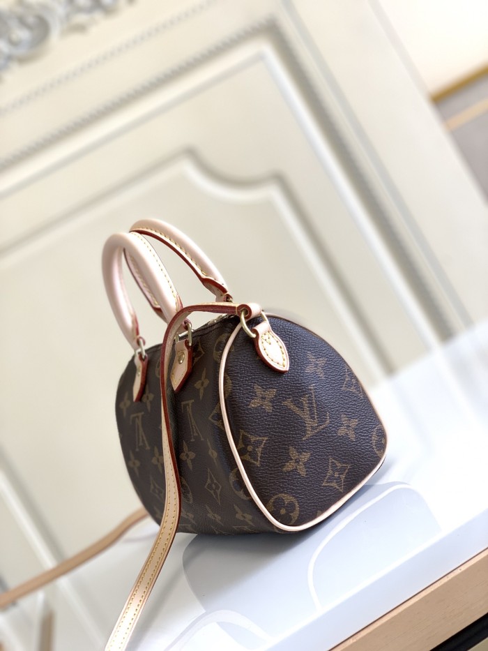 Handbag Louis Vuitton M61252 size：16X11X9cm