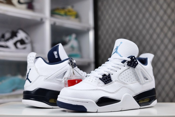 Jordan 4 Retro Columbia (2015)