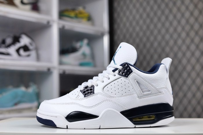 Jordan 4 Retro Columbia (2015)