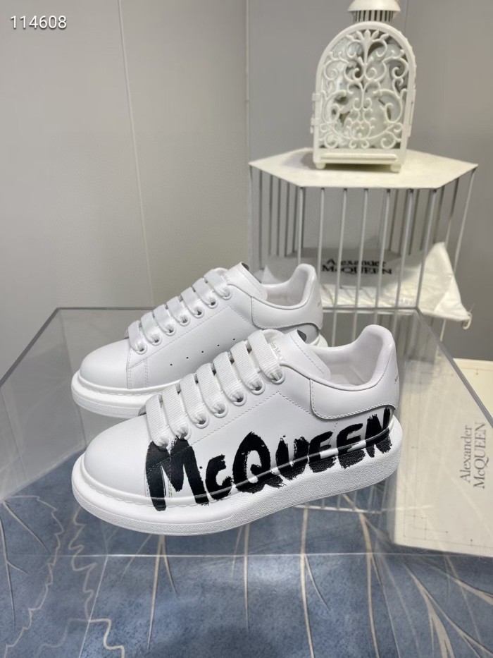 Alexander McQueen Oversized Graffiti White Black