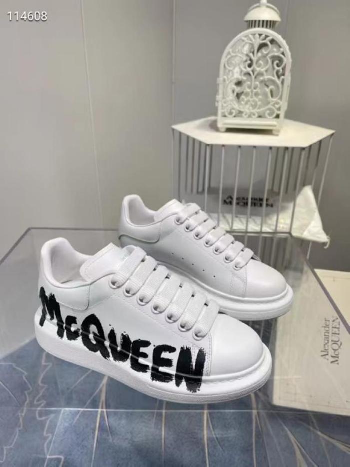 Alexander McQueen Oversized Graffiti White Black